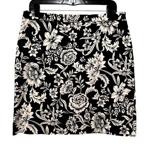 Valerie Steven’s Casual Petite Size 12P Black and Cream Floral Women's Skirt